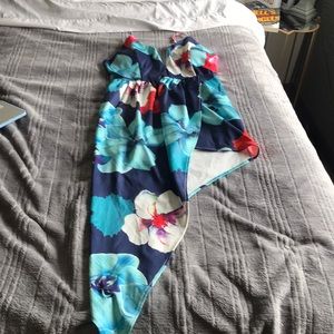 Floral print asymmetrical length dress